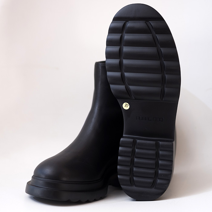 POMME D'OR (ポモドーロ) バックジップブーツ #Black- ミナ
