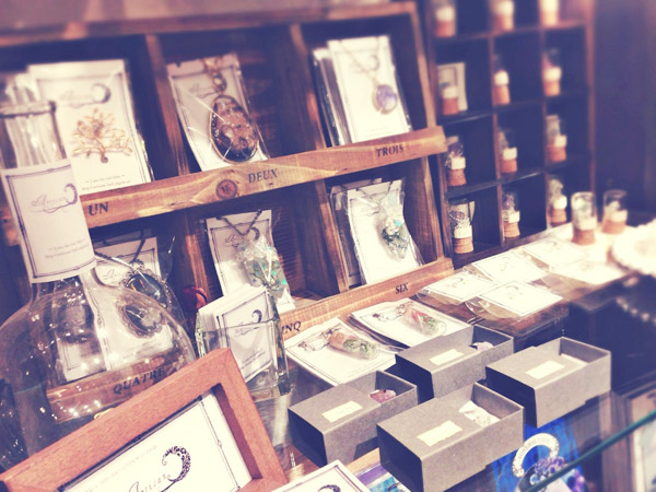 幻想少年展-おいしい鉱石のラボラトリエ