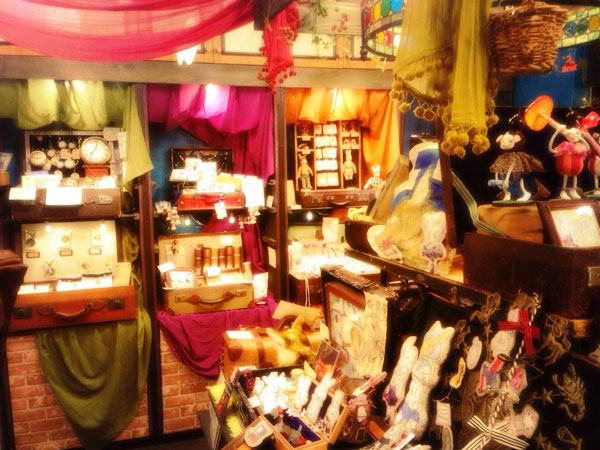 旅人のトランク展