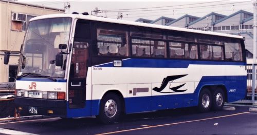 JRハイウェイバス(三菱ニューエアロ) 2023.7.21 西日本JRバス 744-8986 ［阿波エクスプレス大阪32号