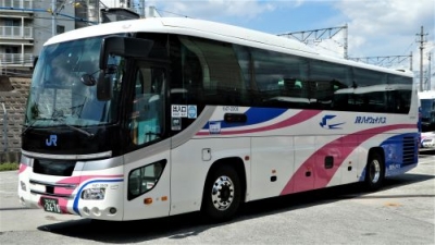 JRバス関東　日野セレガ　名神高速道路開業記念　試作塗装車「赤いつばめ」号 20220901_3676786_t.jpg