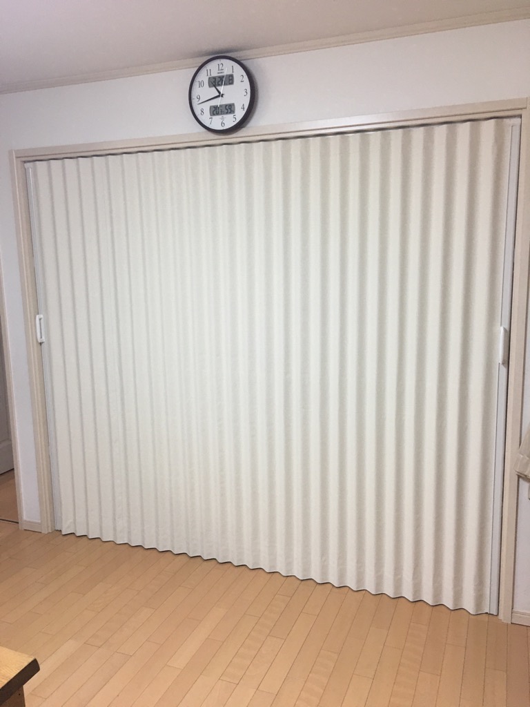 アコーディオンカーテン 今月末処分！！