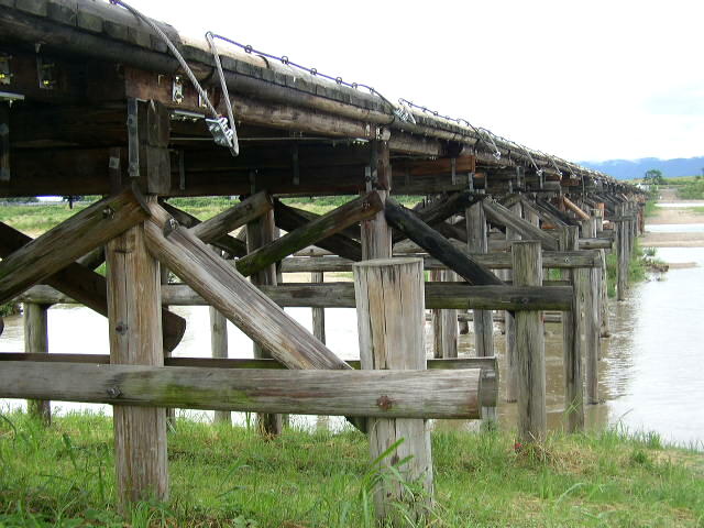 流れ橋1.JPG