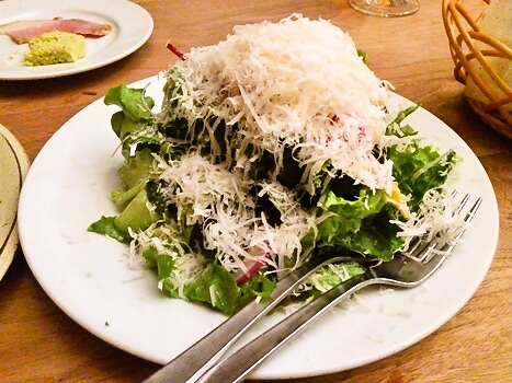 いろんな野菜とチーズのサラダ