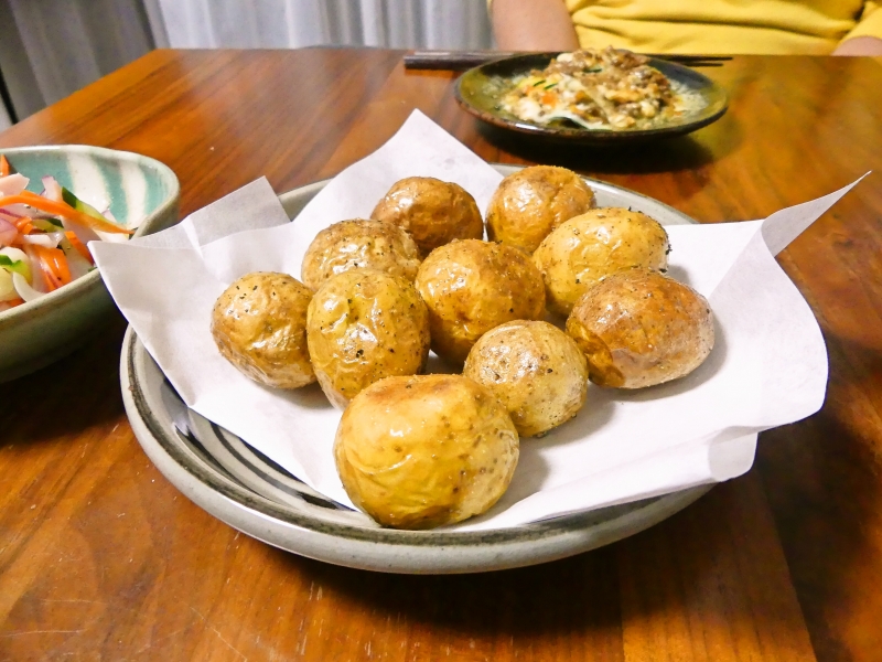 新じゃが丸ごと揚げ