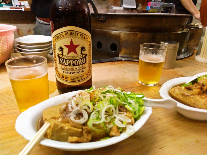 千登利 牛肉豆腐とサッポロ赤星