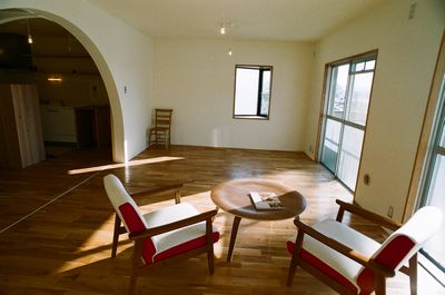 12740005_r.jpg