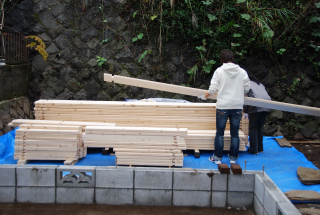 荷揚げ作業