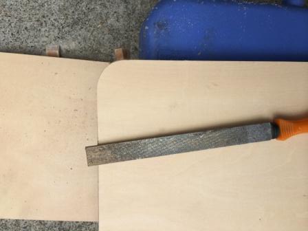 木製棚作りDIY、コーナー仕上げ方法詳細