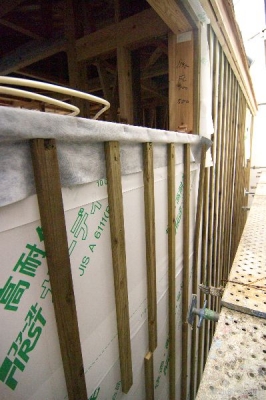 窓周りの通気胴縁