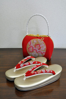 刺繍ビーズ草履バック