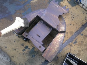ハケ塗り作業