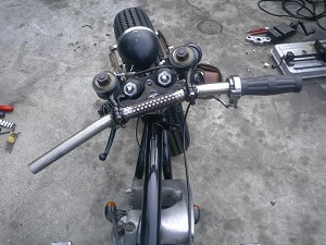 ハンドルの切れ角