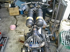 ワンオフタンク上部から画像