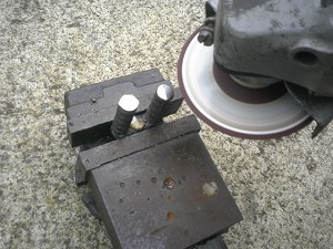 ディスクグラインダー作業