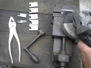 グラインダー切削作業