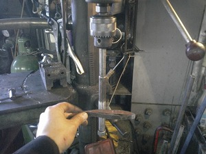 ボール盤でシャフト寸法出し