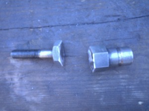 サンダーで切断