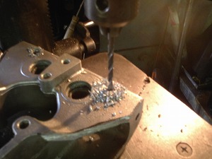 スタッドボルト用タップ立て作業