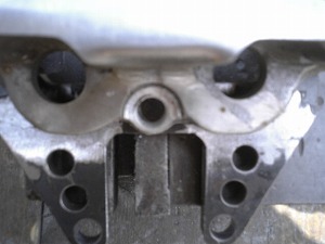 プッシュロッドの通り確保