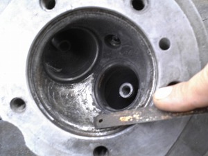 燃焼室内カーボン除去