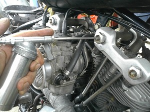 ロッカーアーム内グリスアップ