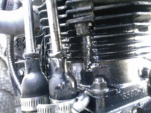 プッシュロッドブーツ破損