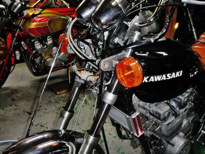 ヘッドライト交換 | 旧車バイク・カスタムバイク販売「BurstCity