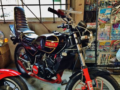 昭和なバイク屋 | 旧車バイク・カスタムバイク販売「BurstCity