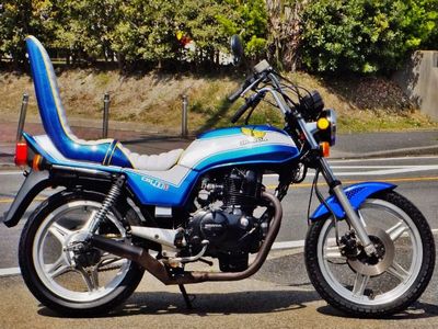 三段シート出来上がり | 旧車バイク・カスタムバイク販売「BurstCity ...