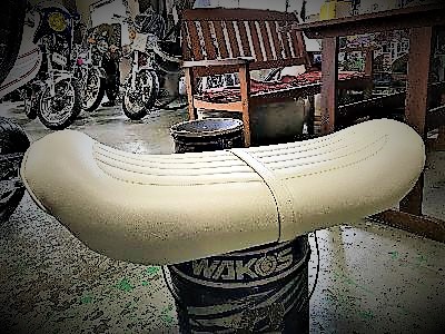 バナナシート | 旧車バイク・カスタムバイク販売「BurstCity バナナシート | 旧車バイク・カスタムバイク販売「BurstCity