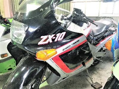 ZX-10に三段シート | 旧車バイク・カスタムバイク販売 ZX-10に三段シート | 旧車バイク・カスタムバイク販売