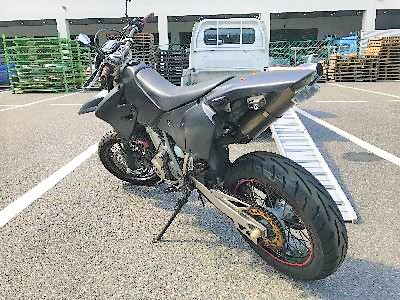 DR-Z400SMお届けj | 旧車バイク・カスタムバイク販売