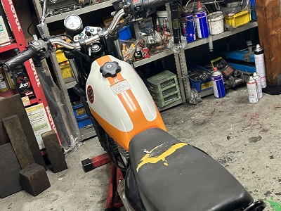 グラストラッカーのシート | 旧車バイク・カスタムバイク販売