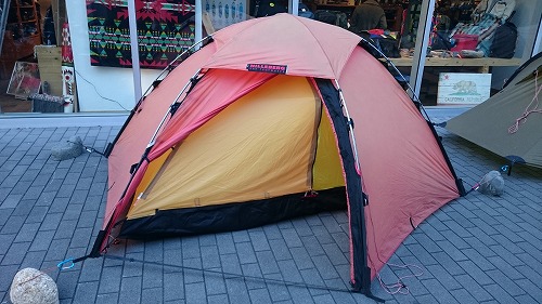 HILLEBERG（ﾋﾙﾊﾞｰｸﾞ）設営中！（本店） | A&F カントリー SHOP BLOG