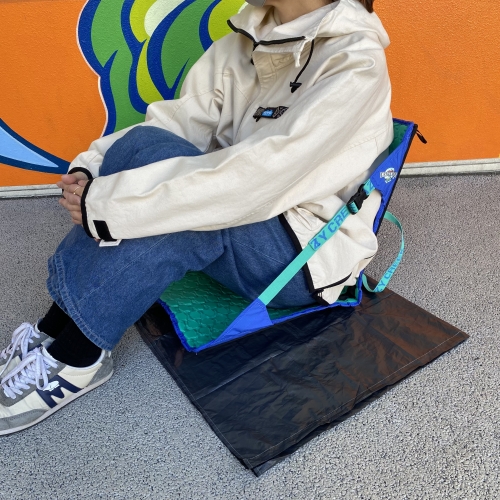 レッグレスチェアの決定版!CRAZY CREEKの折り畳みチェア【ららぽーと