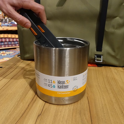 450カネゴン【ブラウンシルバーグリッター】 リクシル(INAX) 床タイル グリッターフロア 600×300mm角平 GLF-630/3