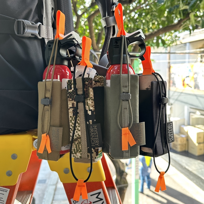 万が一の遭遇に備える必携のアクセサリー【MYSTERY RANCH TOKYO