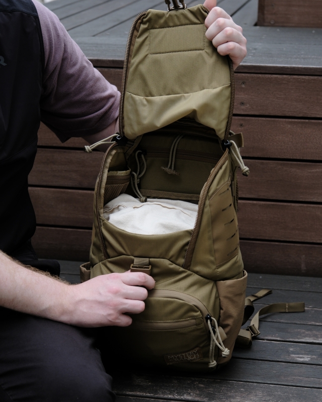 コンパクトなMILITARYモデルなら、タウンユースにも。【MYSTERY RANCH