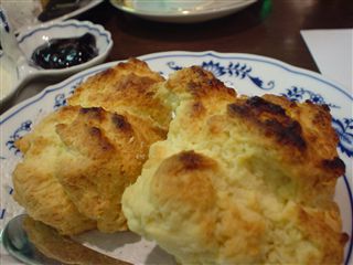 MARYLEBONE TEA & HOME-MADE SWEETS「スコーン」