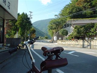 051028_峠の入り口