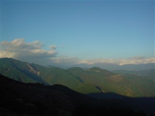 051028_頂上一歩手前「絶景1」