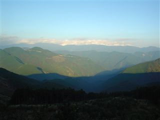 051028_頂上一歩手前「絶景3」