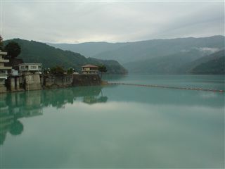 051029_井川ダム全貌。