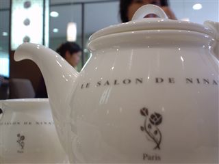 050618_LE SALON DE NINAS