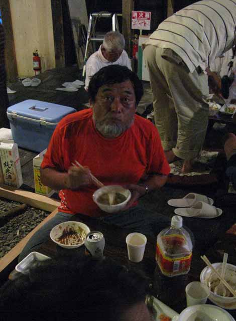 大会長、三平汁の後はシーフードカレー