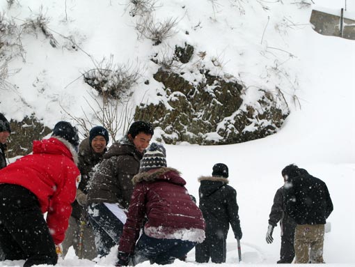 あの、カマクラづくりなのに雪合戦1
