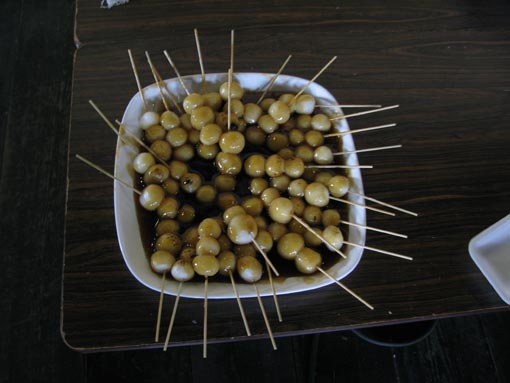 生徒さんが到着直後から果敢に作成したみたらし団子
