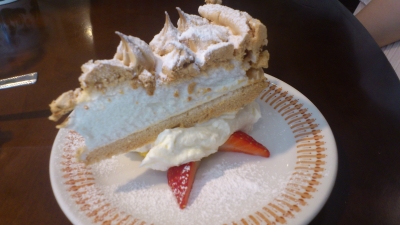 ブンブン紅茶店のスノーフレークケーキ