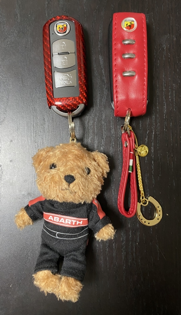 アバルト 限定 サソリ キーホルダーぬいぐるみ 【公式通販】